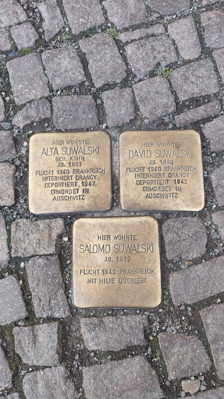 An der Schenkendorfstraße Ecke Karl-Liebknecht Straße sind…